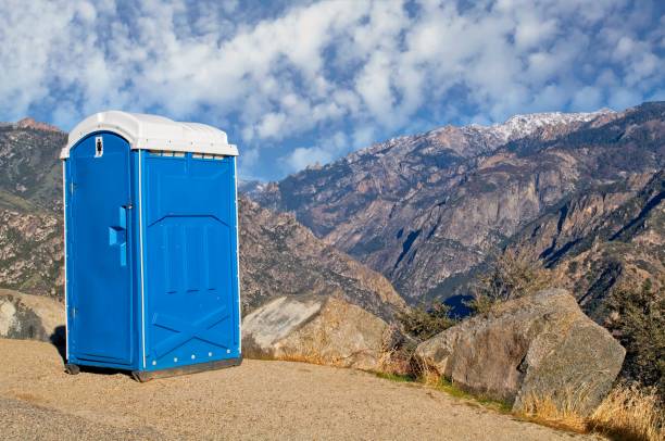 Best VIP or Luxury Restroom Trailers  in Agua Dulce, CA